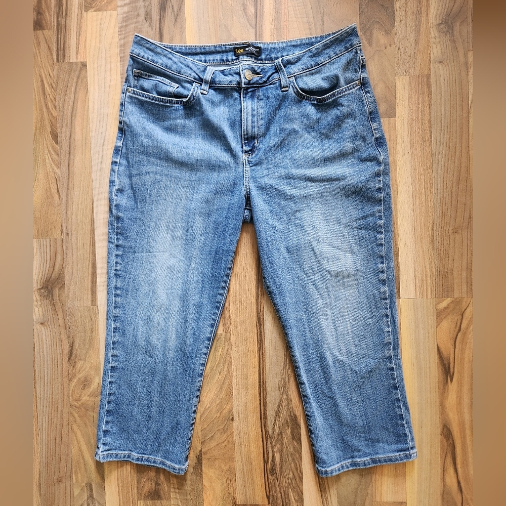 Lee Jean Capri's Size 14